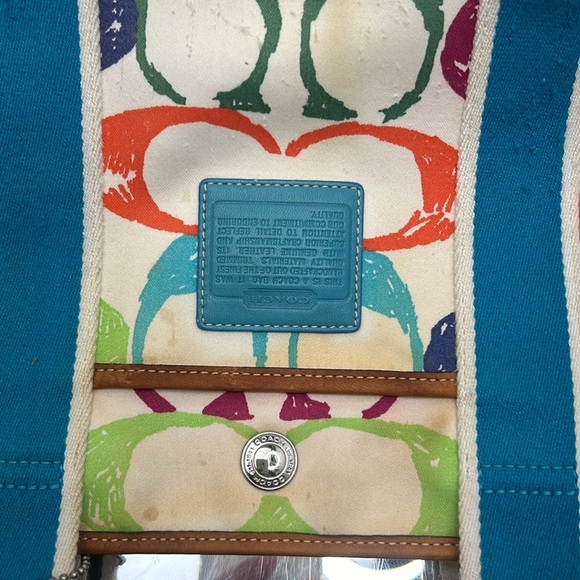 COACH Signature Rainbow large tote - Picture 4 of 11